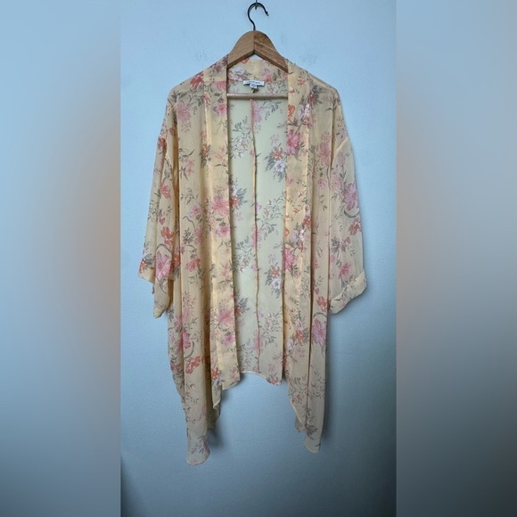 AMERICAN EAGLE Flowy Floral Chiffon Open Front Kimono Yellows Cover-Up Cardigan - Picture 2 of 12
